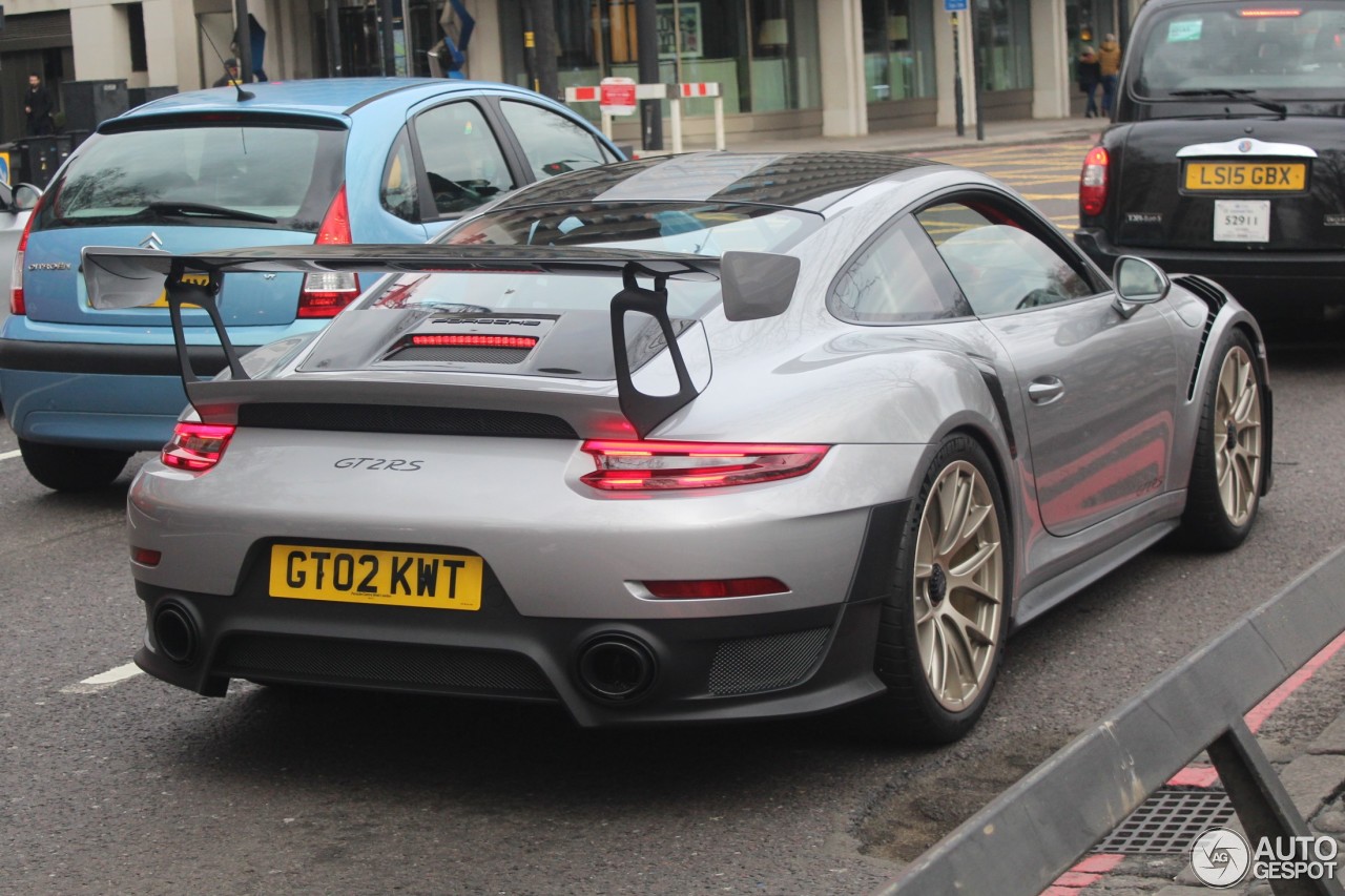 Porsche 991 GT2 RS Weissach Package