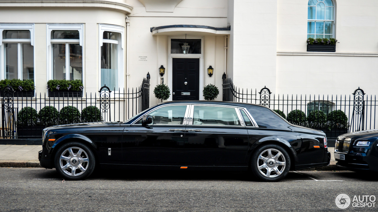 Rolls-Royce Phantom EWB Series II