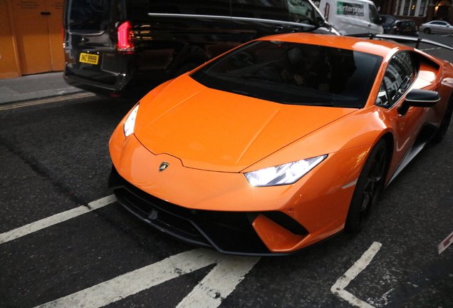 Lamborghini Huracán LP640-4 Performante