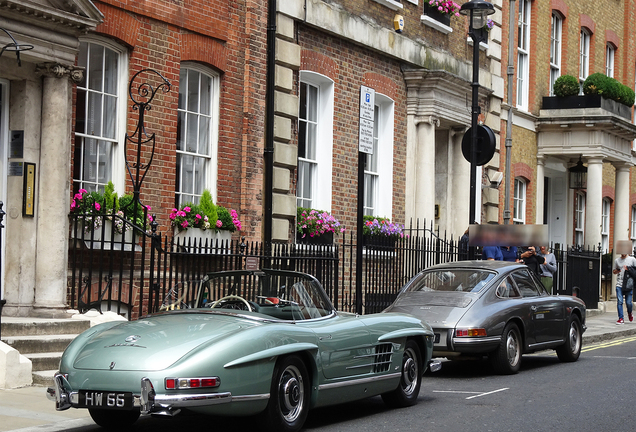 Mercedes-Benz 300SL Roadster