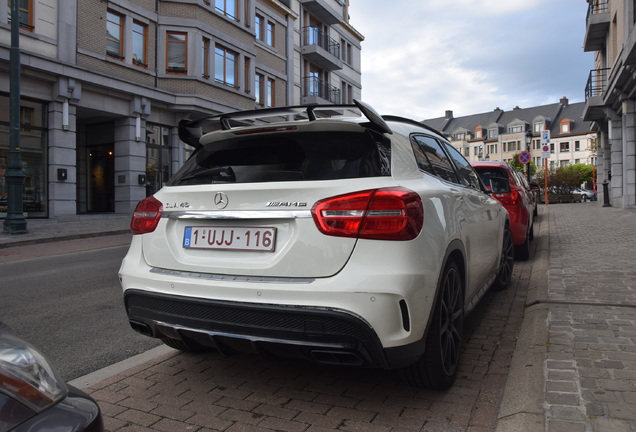 Mercedes-Benz GLA 45 AMG X156