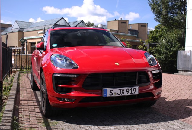 Porsche 95B Macan GTS