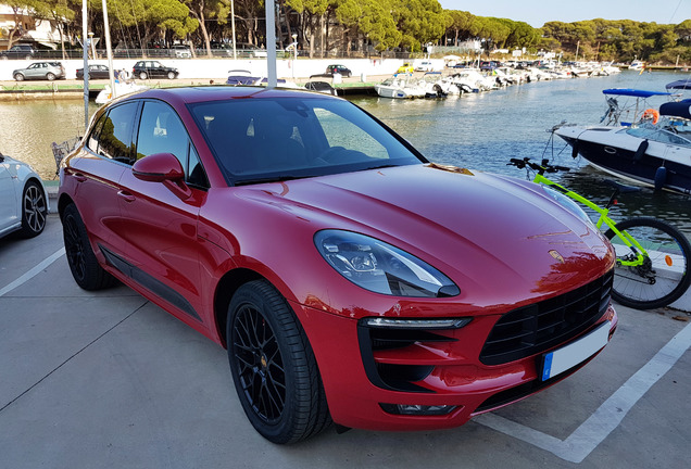 Porsche 95B Macan GTS