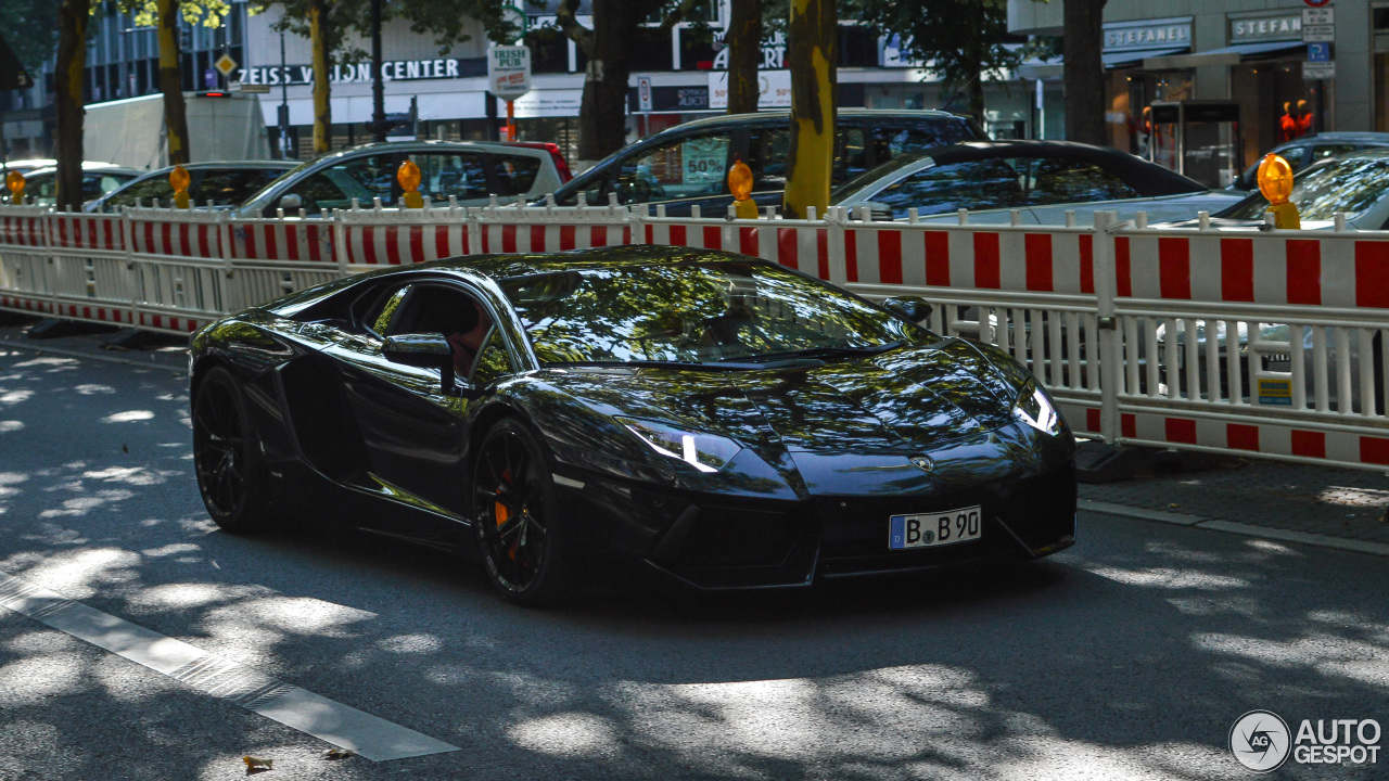 Lamborghini Aventador LP700-4