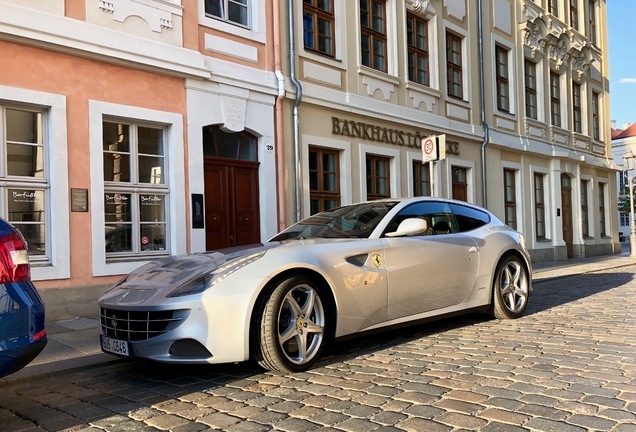 Ferrari FF