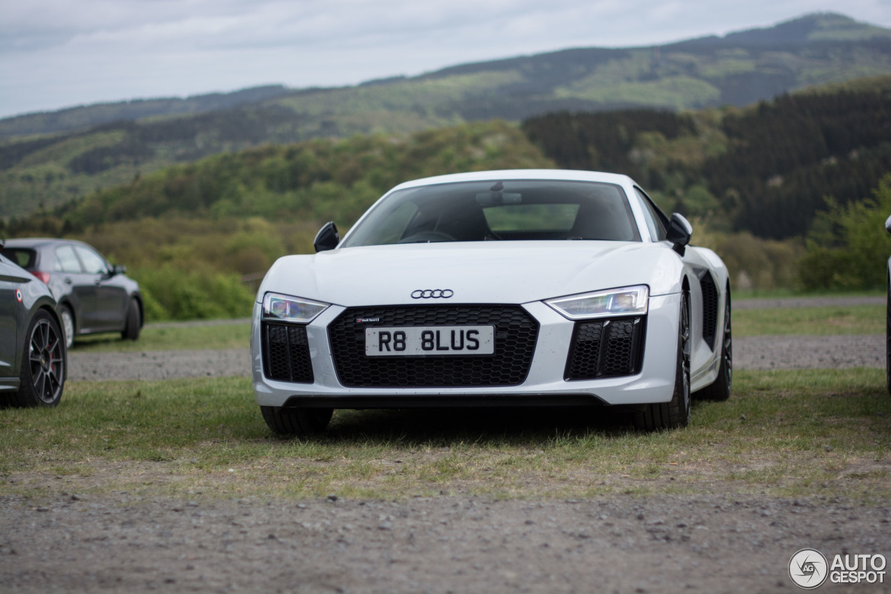 Audi R8 V10 Plus 2015