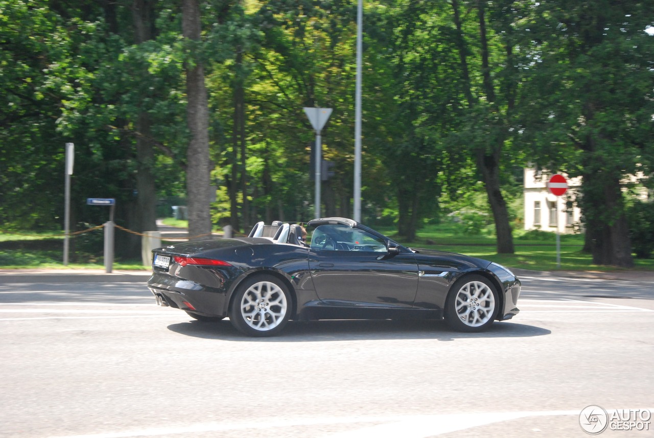 Jaguar F-TYPE S Convertible