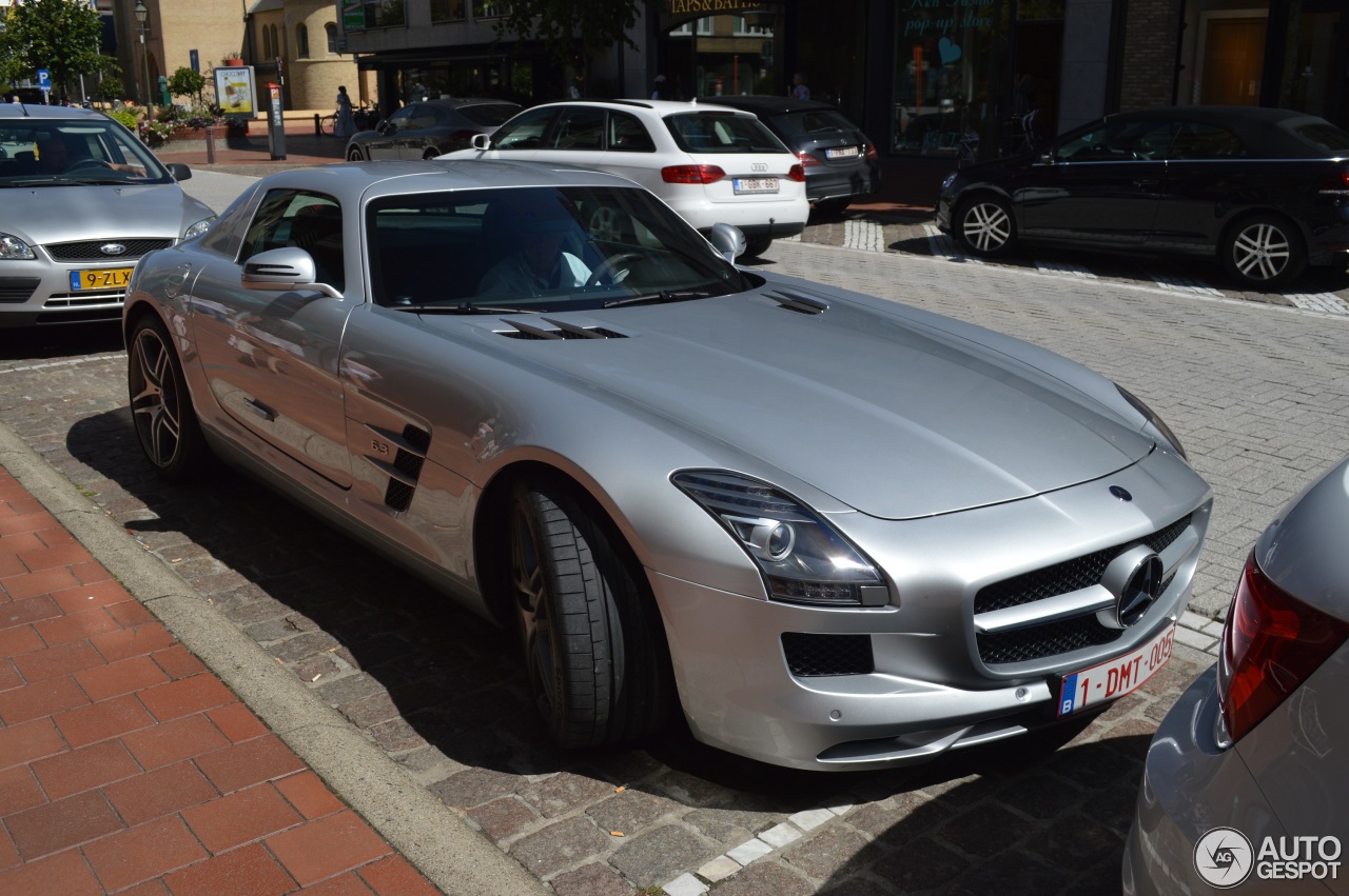 Mercedes-Benz SLS AMG