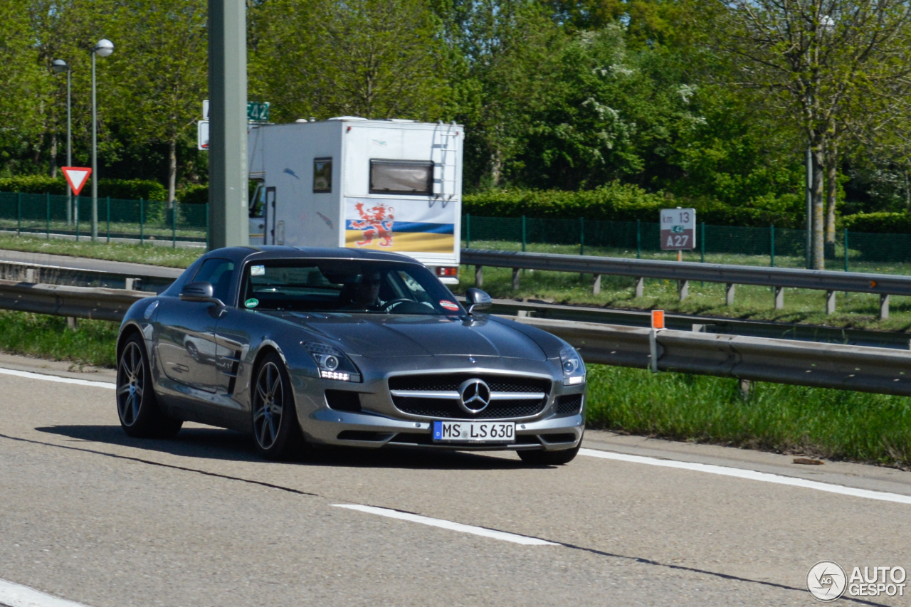 Mercedes-Benz SLS AMG