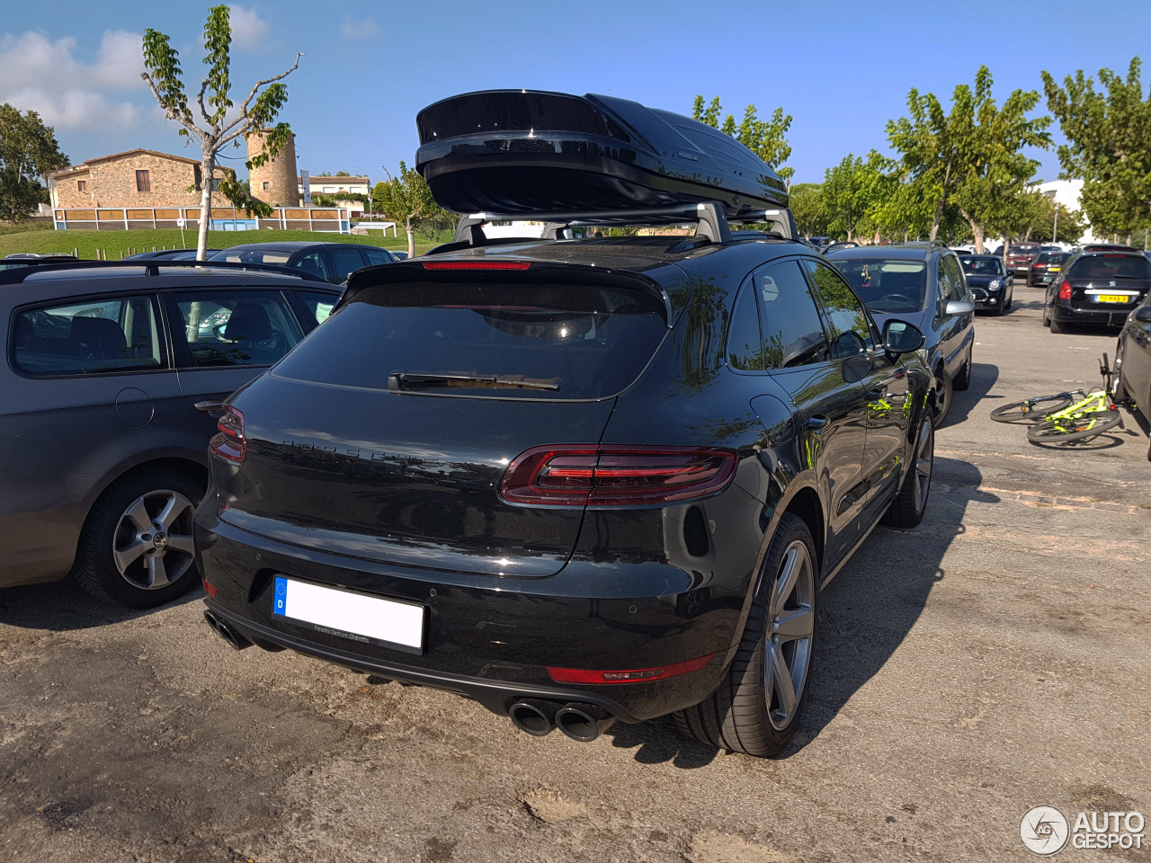 Porsche 95B Macan GTS