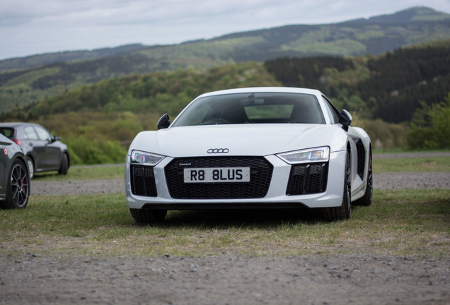 Audi R8 V10 Plus 2015