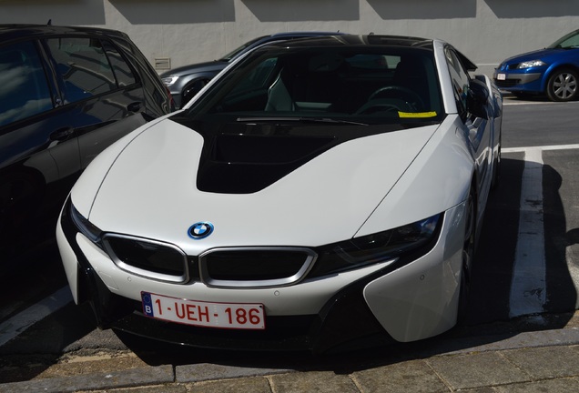 BMW i8