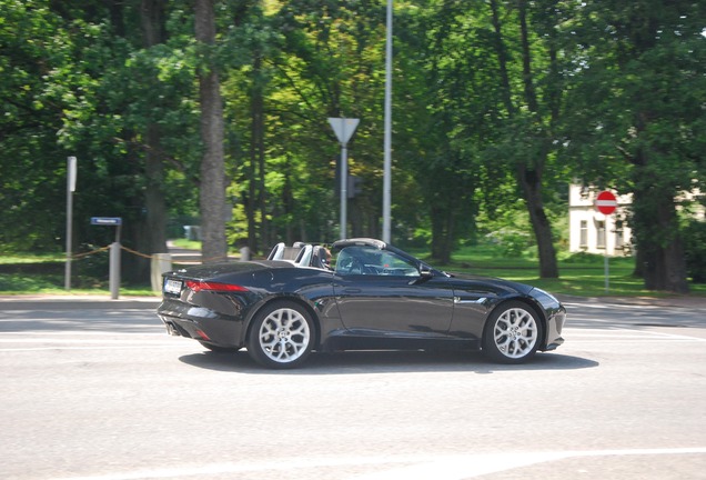 Jaguar F-TYPE S Convertible