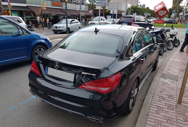 Mercedes-Benz CLA 45 AMG C117