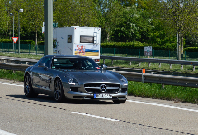 Mercedes-Benz SLS AMG