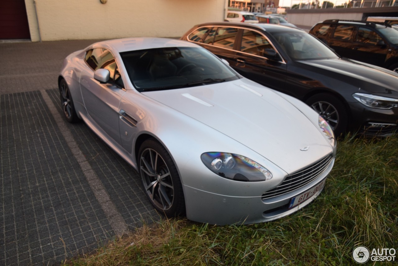 Aston Martin V8 Vantage