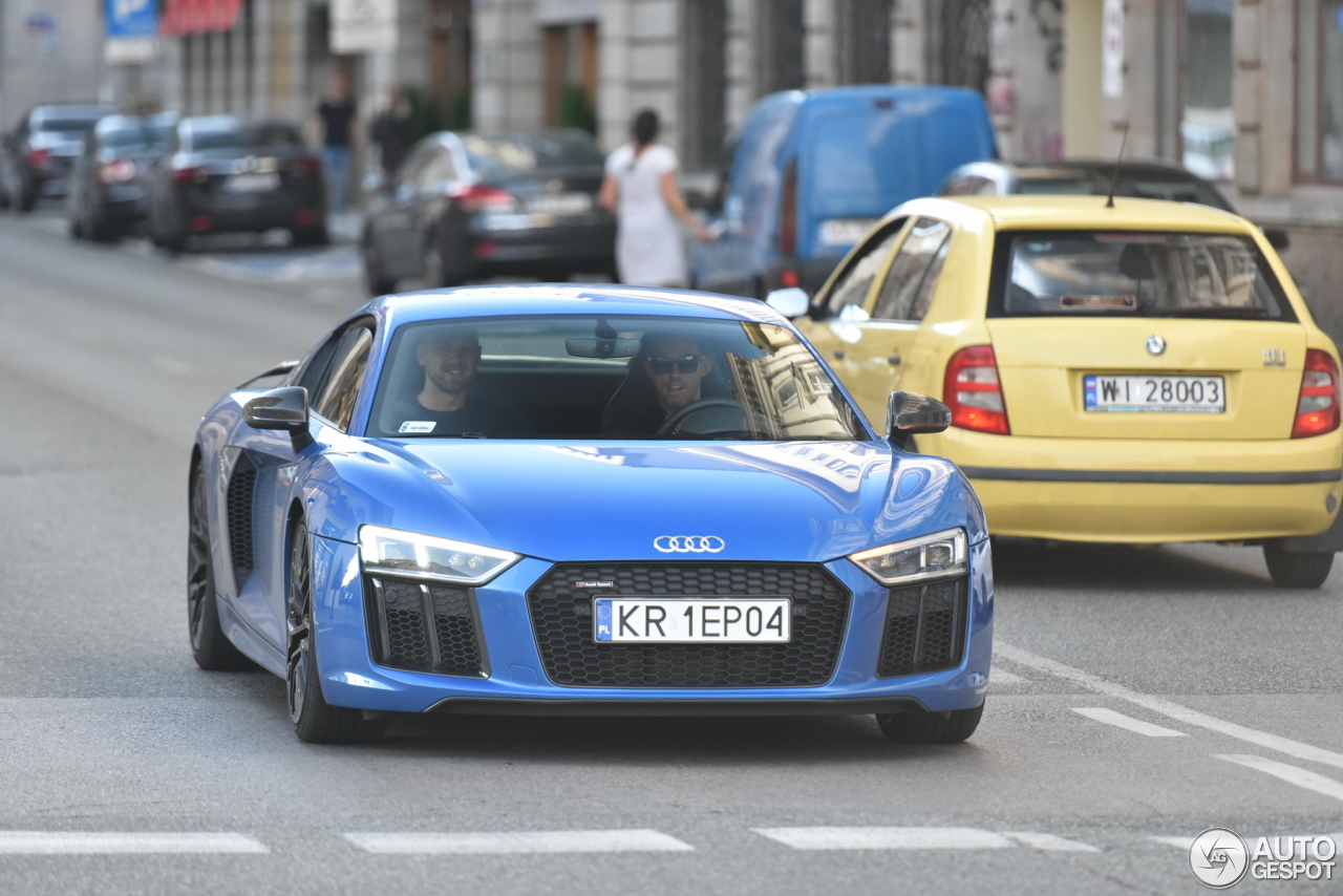 Audi R8 V10 Plus 2015