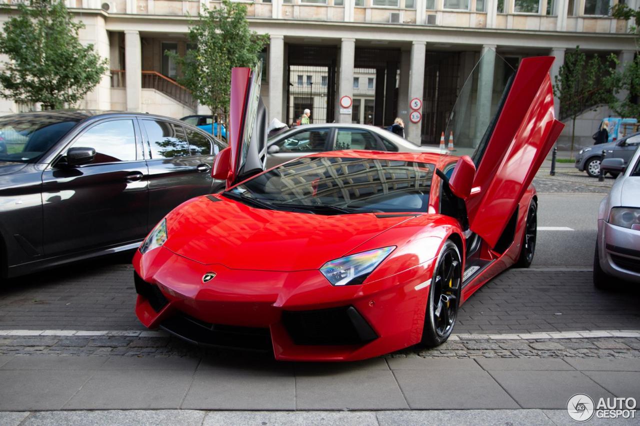 Lamborghini Aventador LP700-4