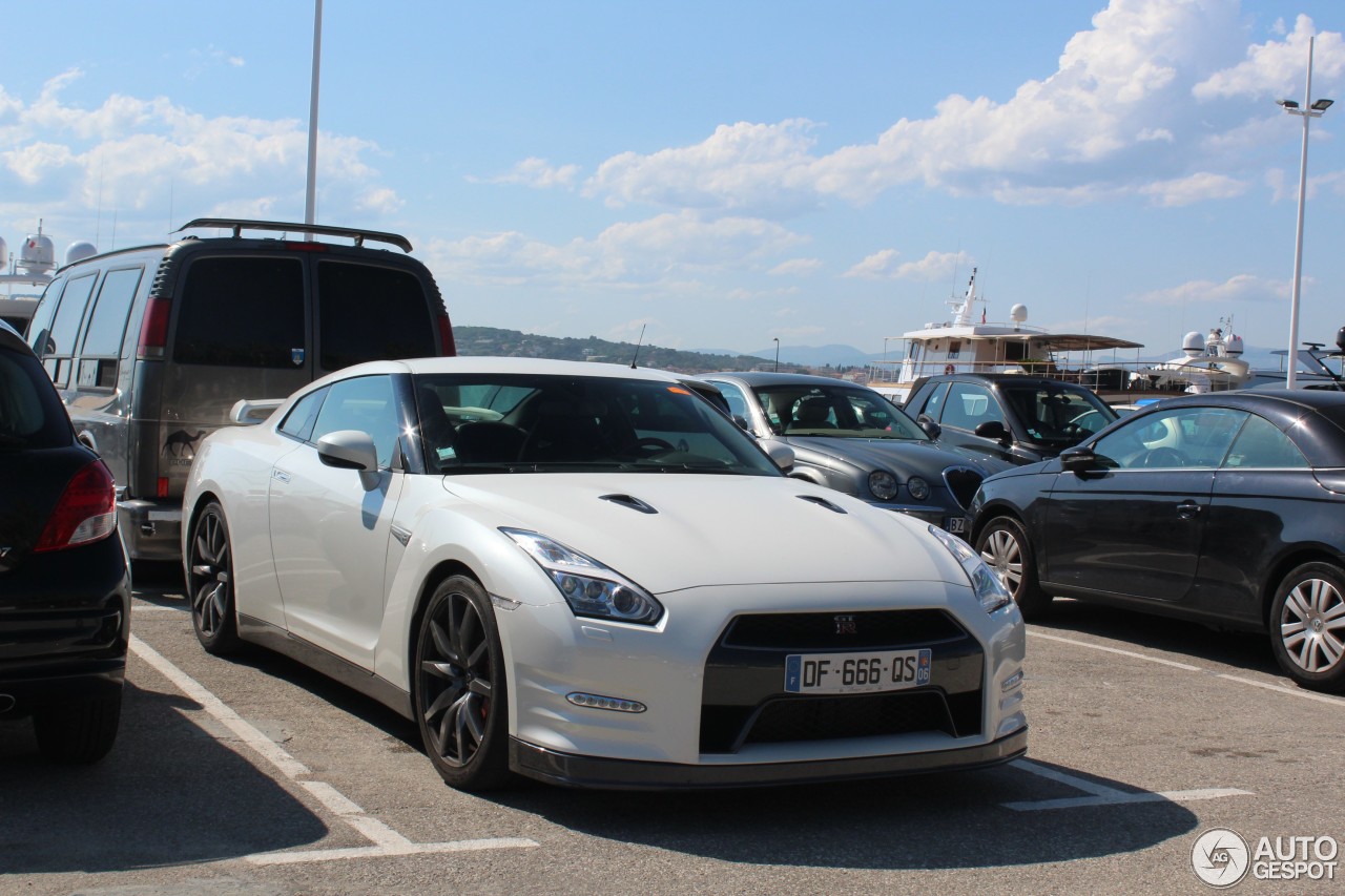 Nissan GT-R 2014