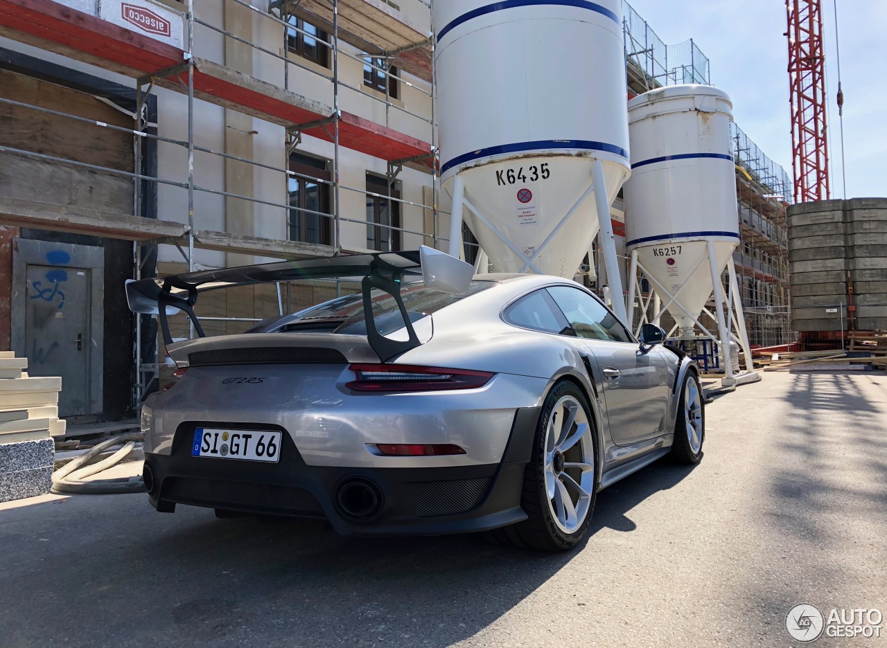 Porsche 991 GT2 RS Weissach Package