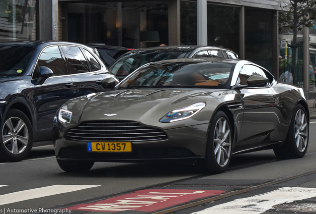 Aston Martin DB11