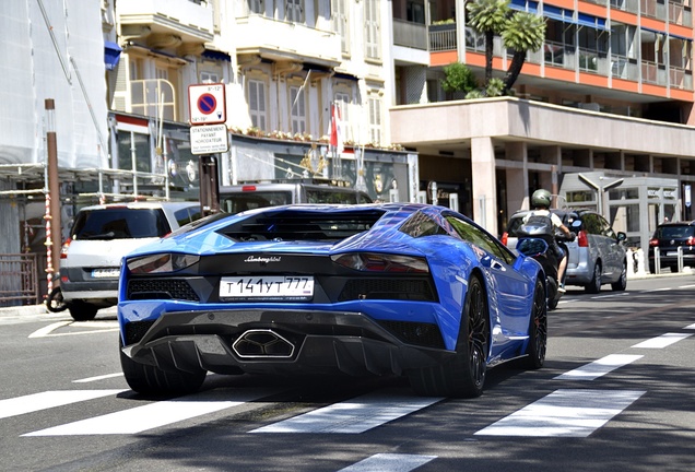 Lamborghini Aventador S LP740-4