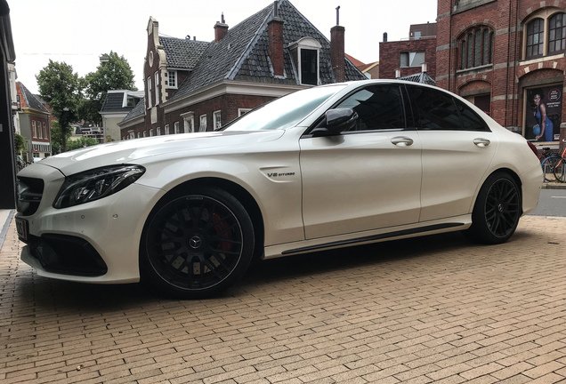 Mercedes-AMG C 63 S W205