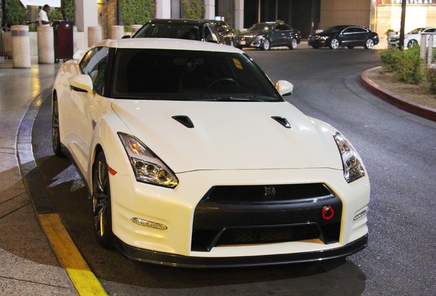 Nissan GT-R 2014