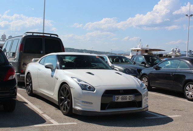 Nissan GT-R 2014