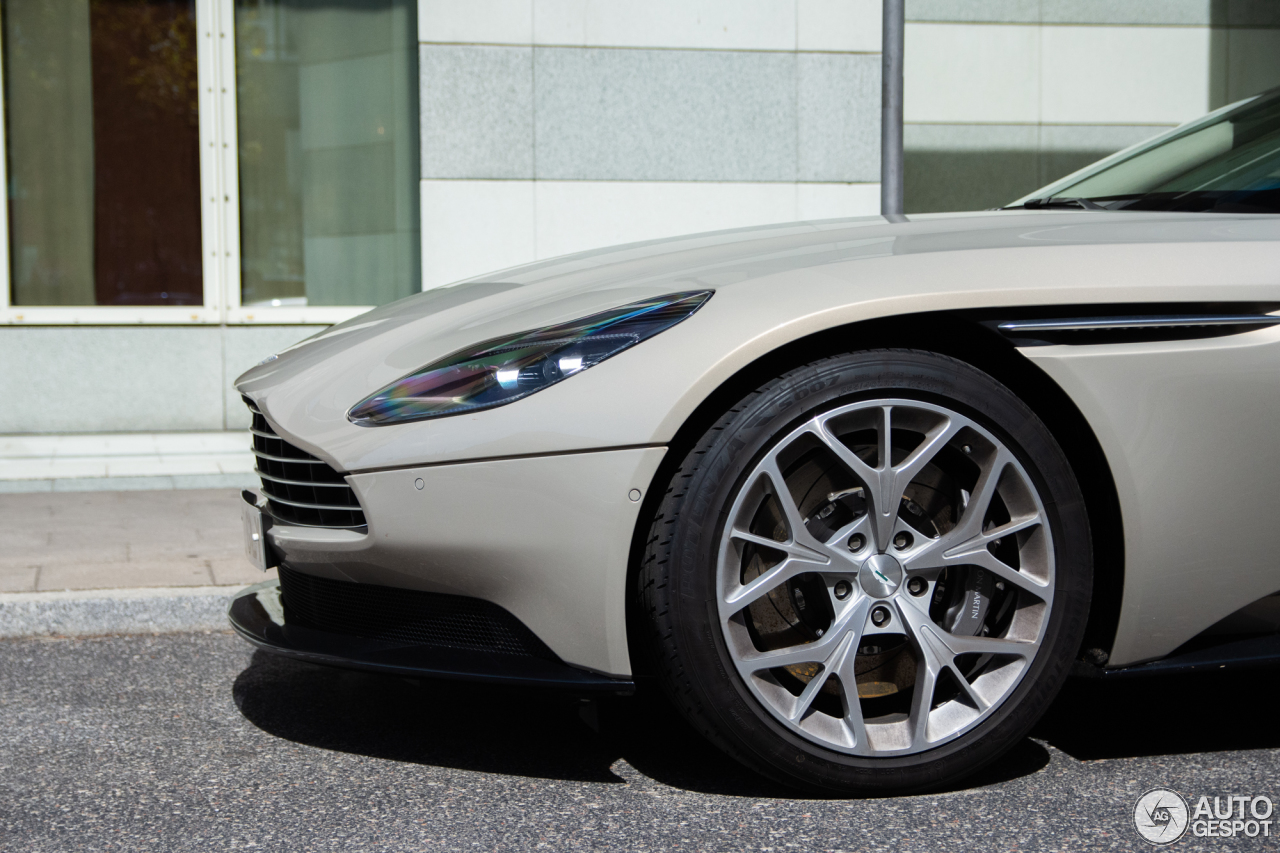 Aston Martin DB11 V8 Volante