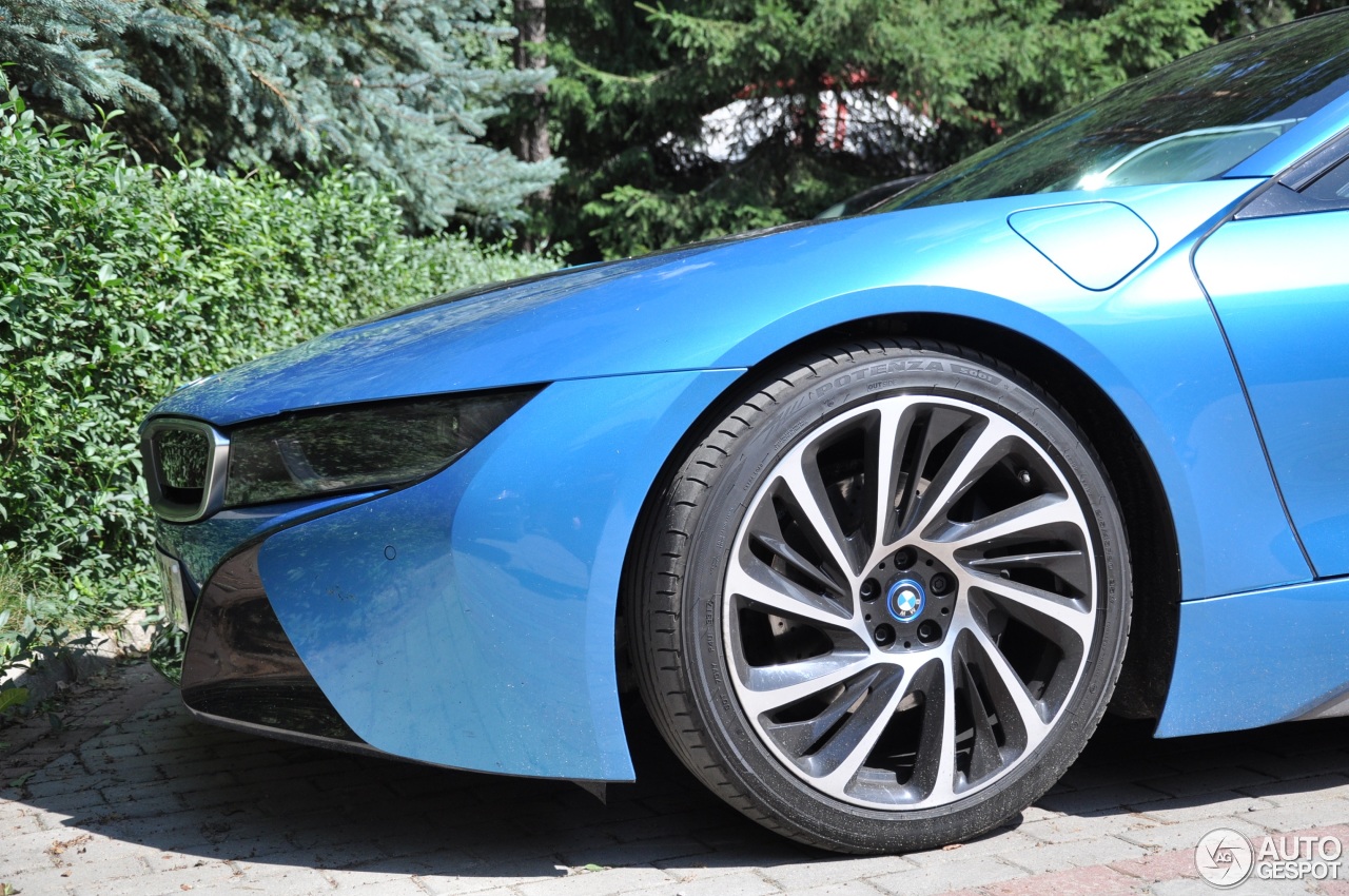 BMW i8