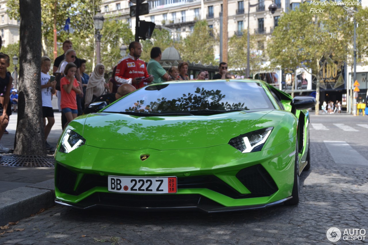 Lamborghini Aventador S LP740-4