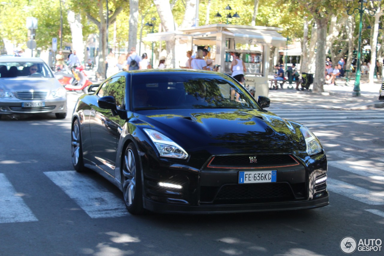 Nissan GT-R 2011