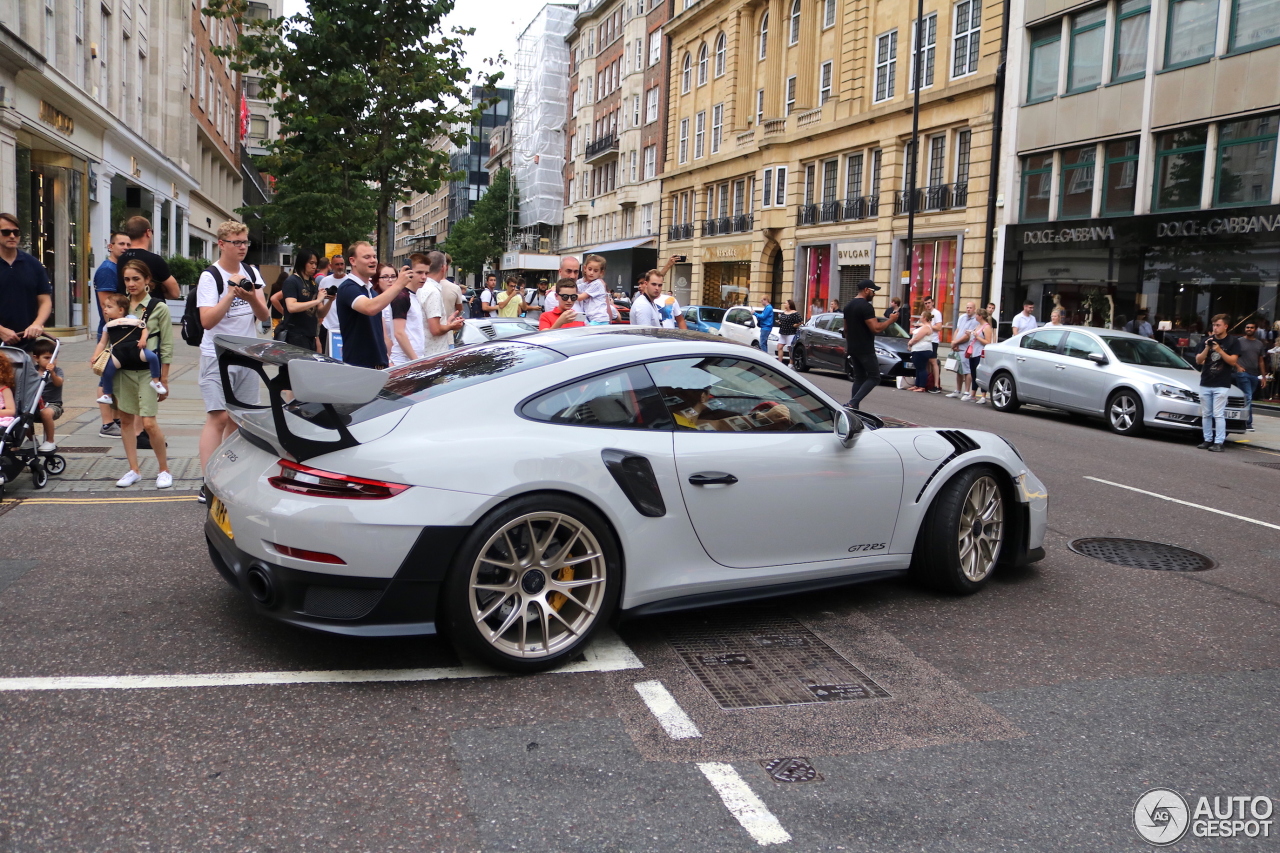 Porsche 991 GT2 RS Weissach Package