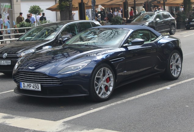 Aston Martin DB11 V8 Volante