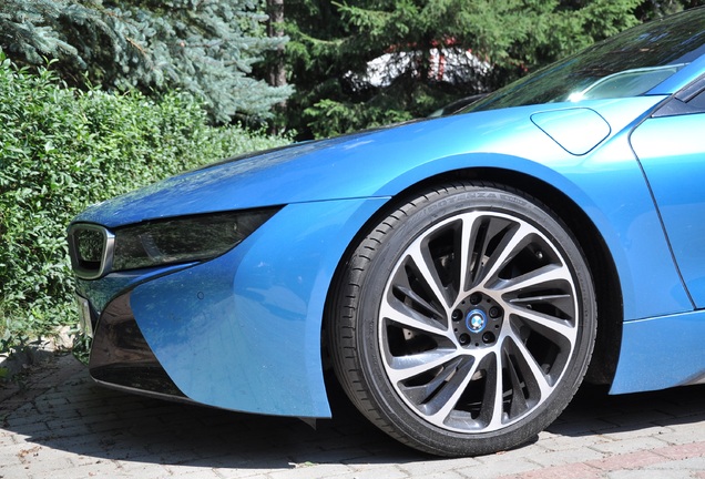 BMW i8