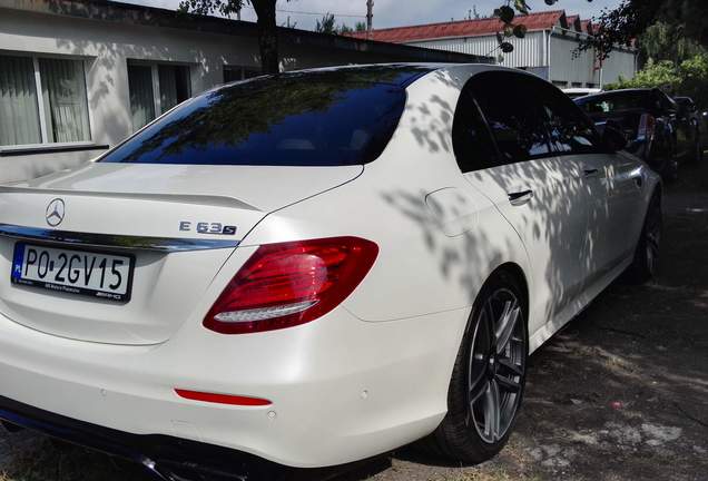 Mercedes-AMG E 63 S W213