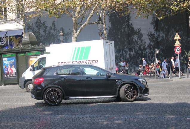 Mercedes-Benz GLA 45 AMG X156
