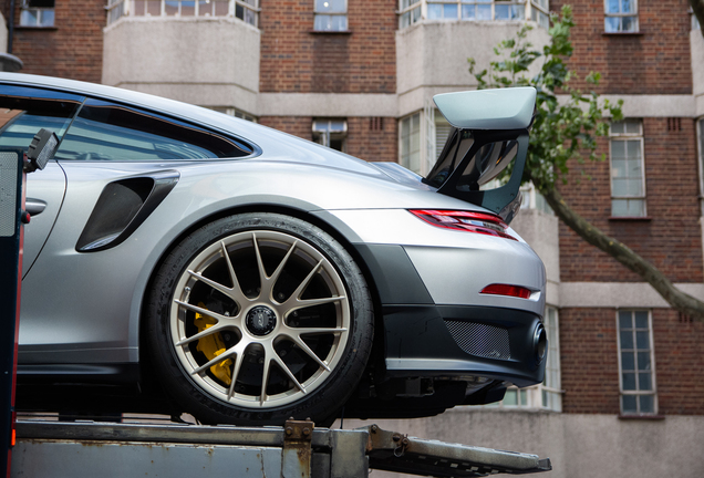 Porsche 991 GT2 RS Weissach Package