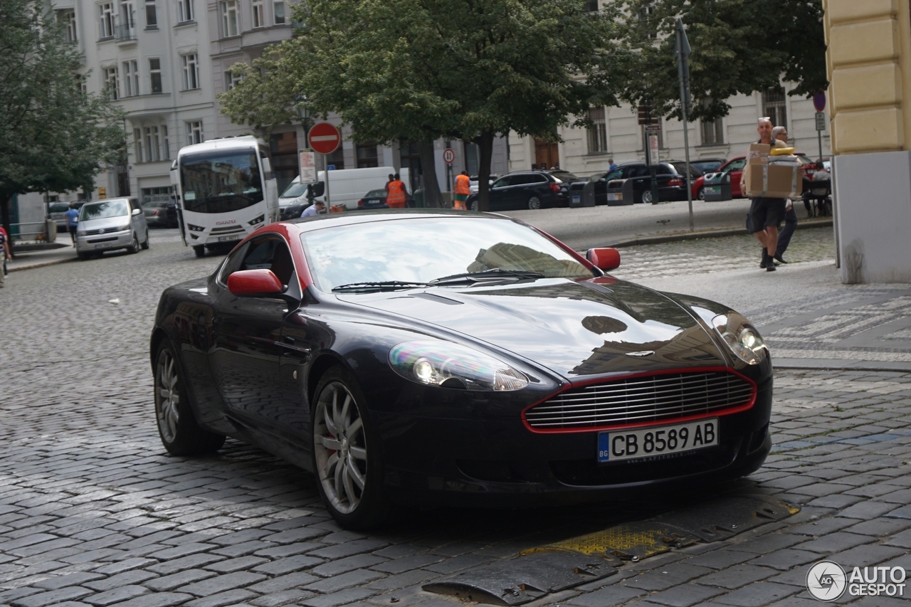 Aston Martin DB9