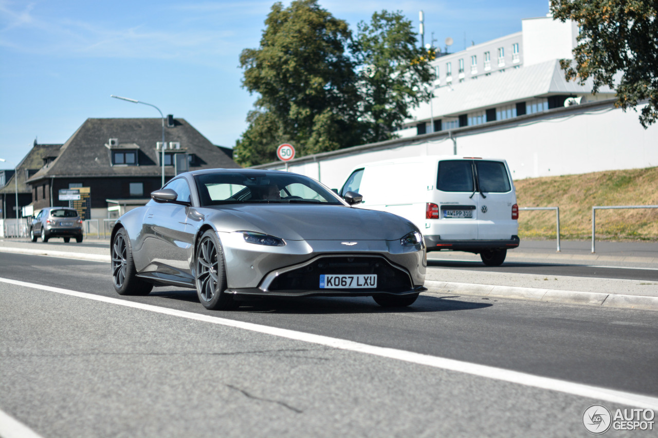 Aston Martin V8 Vantage 2018