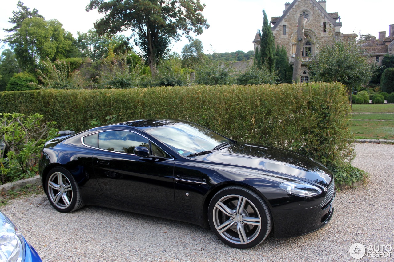 Aston Martin V8 Vantage