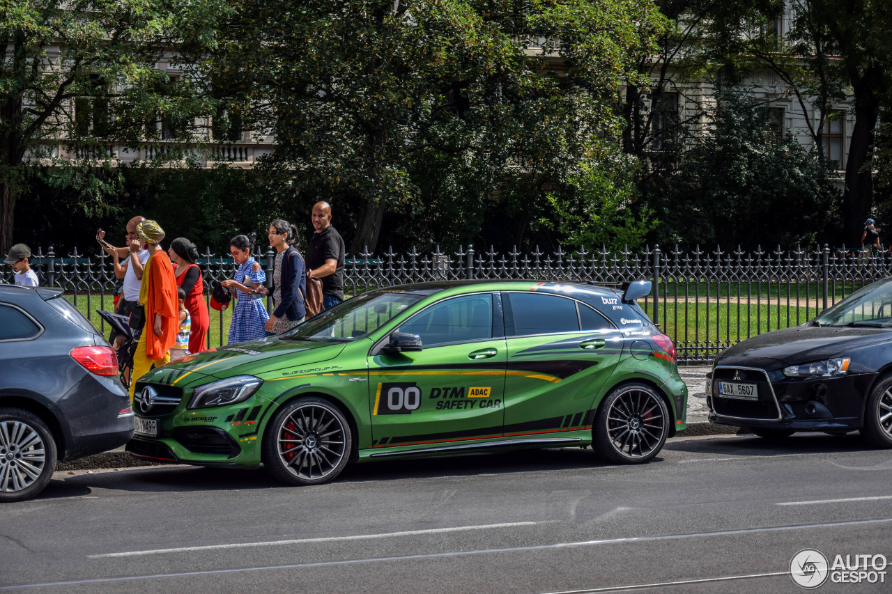 Mercedes-AMG A 45 W176 2015