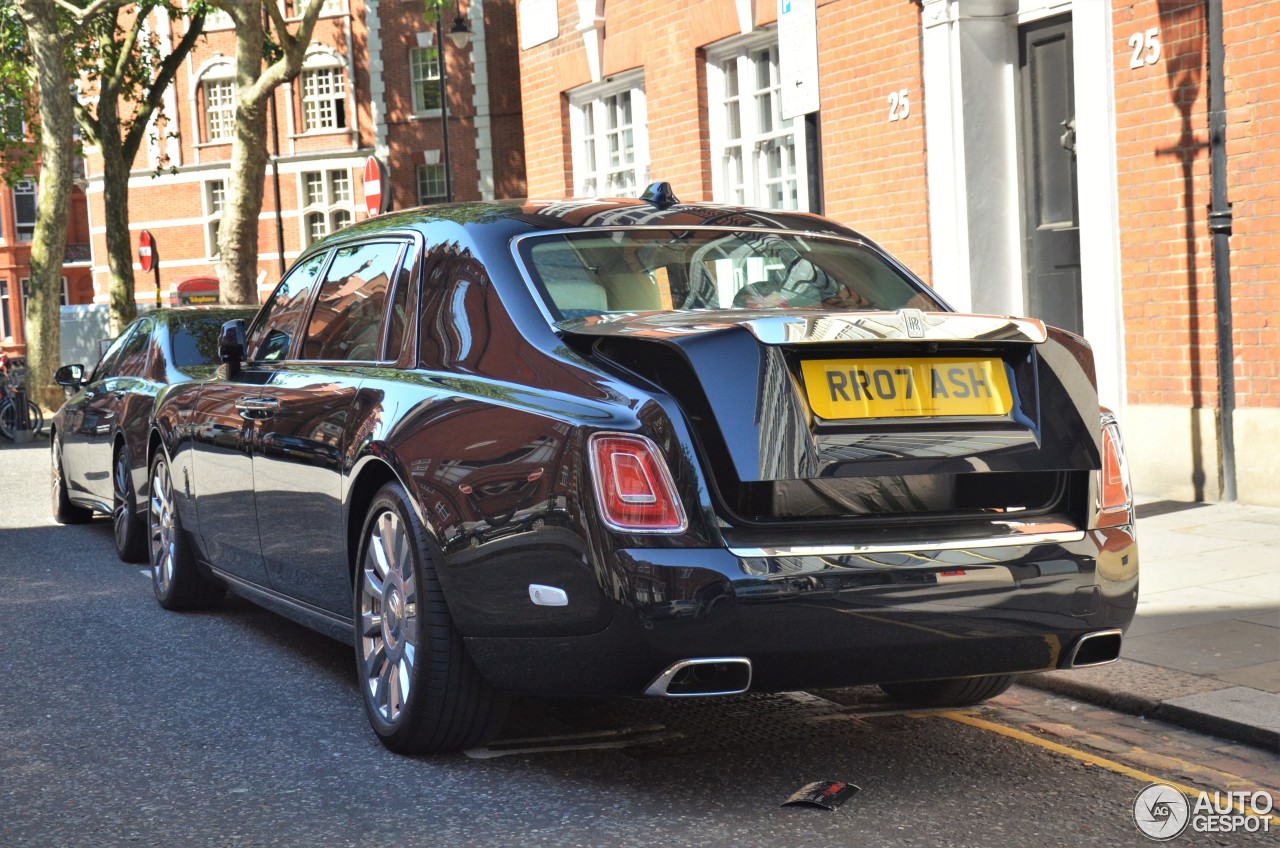 Rolls-Royce Phantom VIII EWB