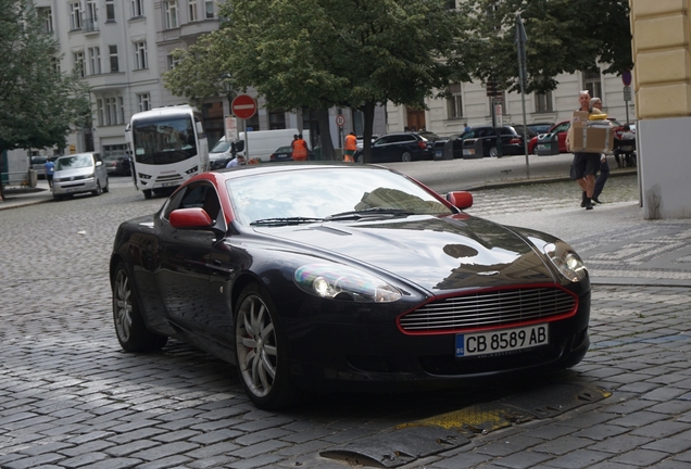 Aston Martin DB9