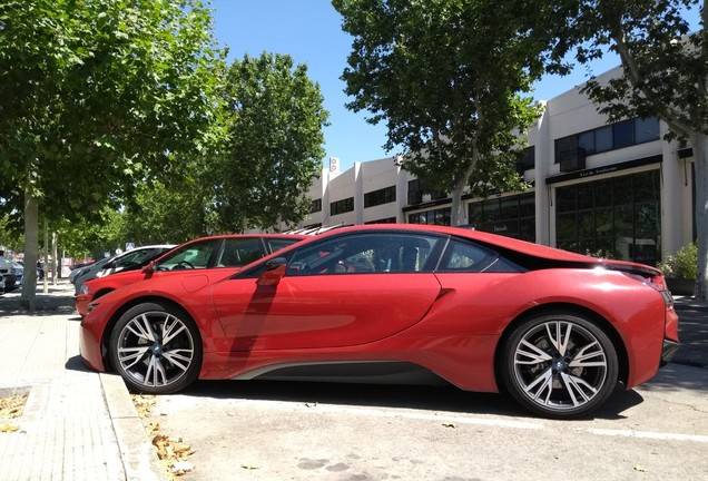 BMW i8 Protonic Red Edition