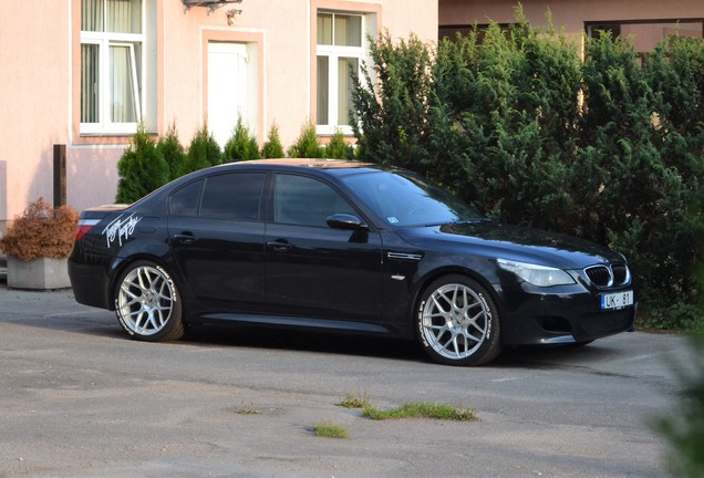 BMW M5 E60 2005