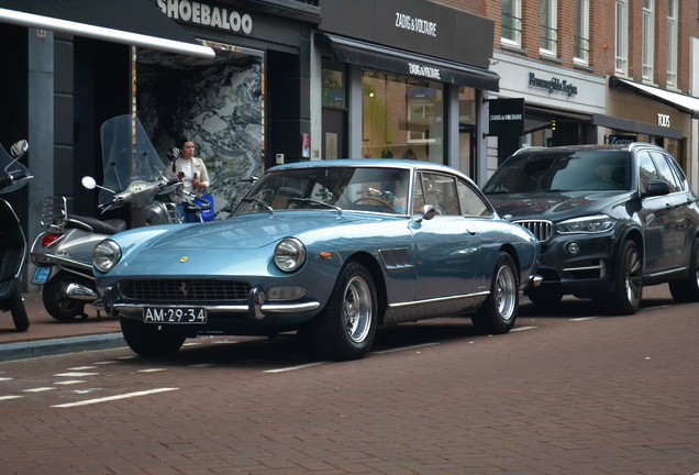 Ferrari 330 GT 2+2 Series II