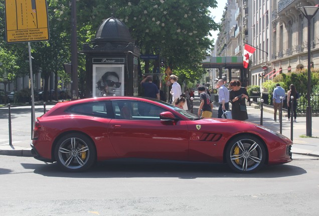 Ferrari GTC4Lusso