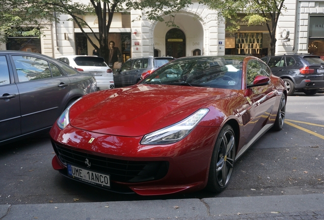 Ferrari GTC4Lusso